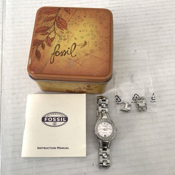 Vtg Fossil BLUE Womens Watch AM 4826 Silver Rhinestones Thin 2005 Y2K New Money - Picture 1 of 9